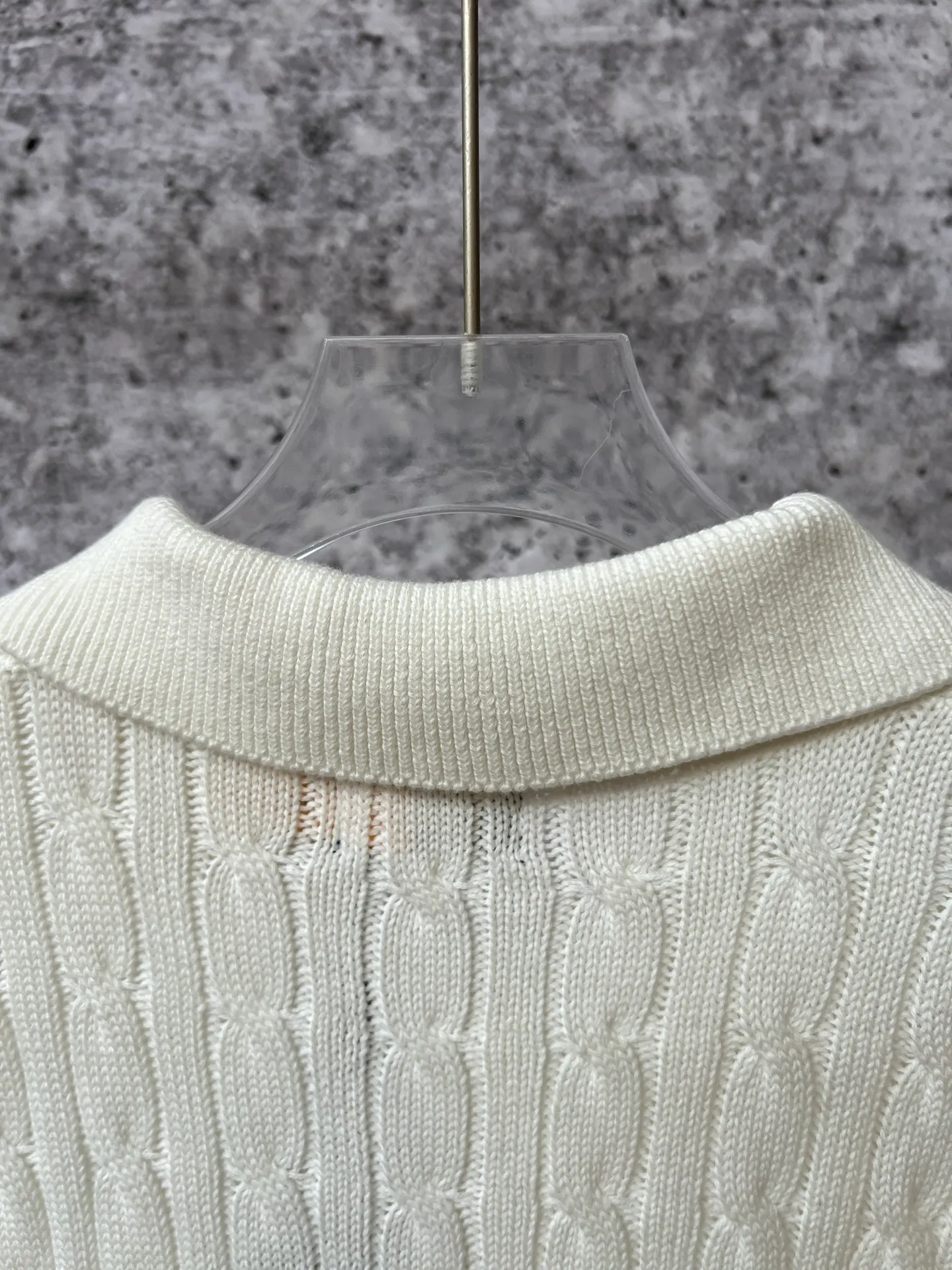 P240 Ralph Lauren fall lapel unisex polo sweater, made of the same pure cotton washed fabric as the original, all craftsmanship details restored to the original, buttoned lapel upper body with a lazy old money style